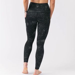 Zyia Reflective Pocket Leggings